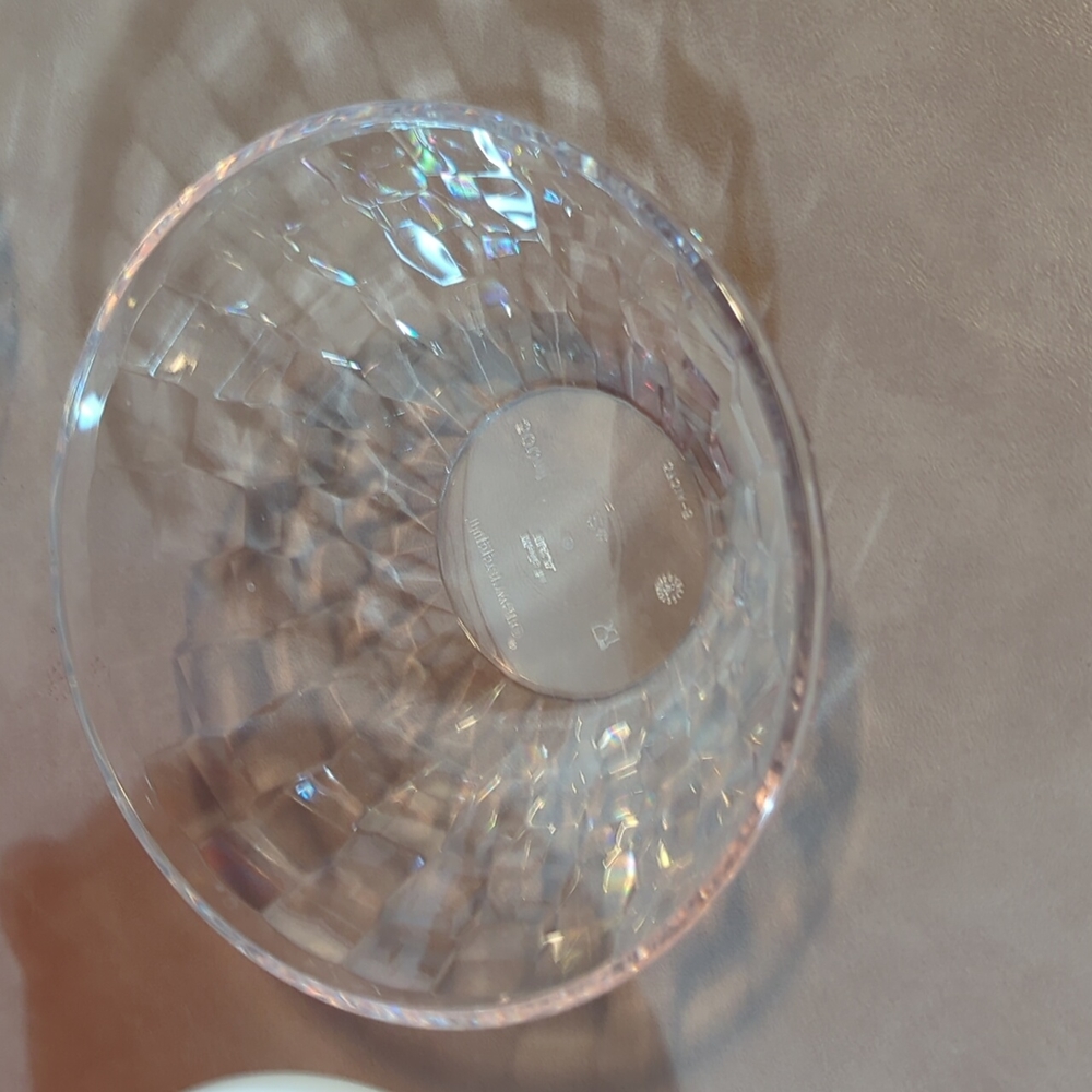 Tupperware Ice Prisms Bowls set of 4 and Ruby Red Triangle Bowl NEW - Picture 4 of 11
